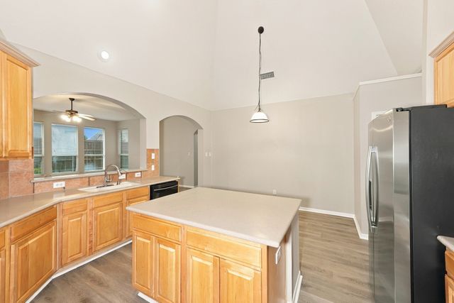 4203 Wildbriar Lane, Mansfield, TX 76063