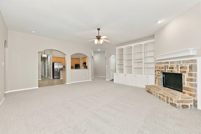 4203 Wildbriar Lane, Mansfield, TX 76063