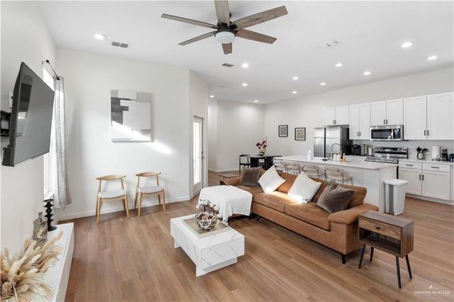 2708 W Kerria Avenue, Mcallen, TX 78501