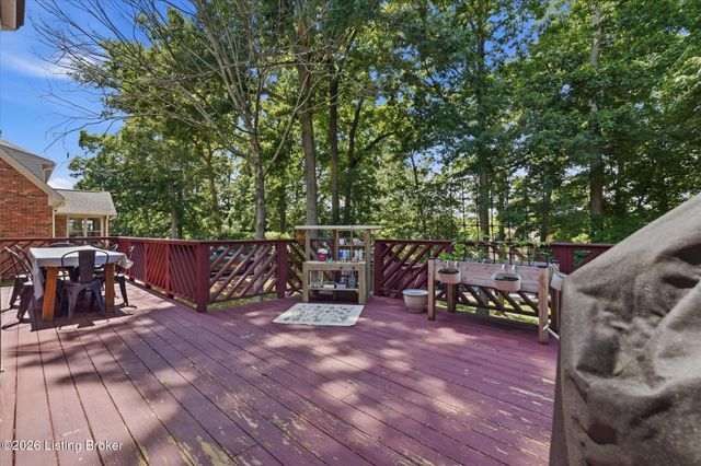 5722 Moser Farm Rd, Prospect, KY 40059