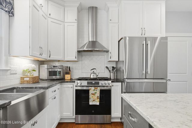 5722 Moser Farm Rd, Prospect, KY 40059