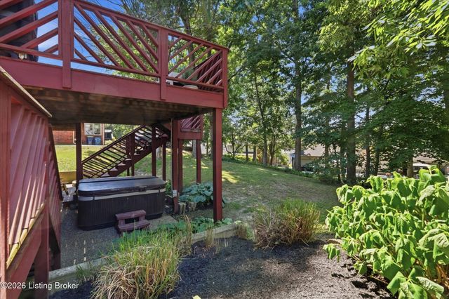 5722 Moser Farm Rd, Prospect, KY 40059