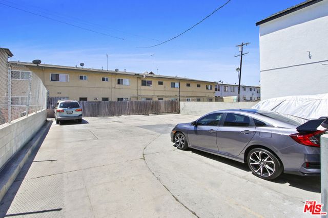 2694 James M Wood Boulevard, Los Angeles, CA 90006