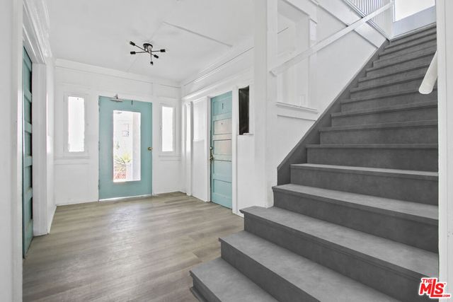 2694 James M Wood Boulevard, Los Angeles, CA 90006