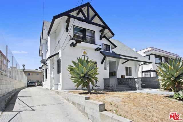 2694 James M Wood Boulevard, Los Angeles, CA 90006