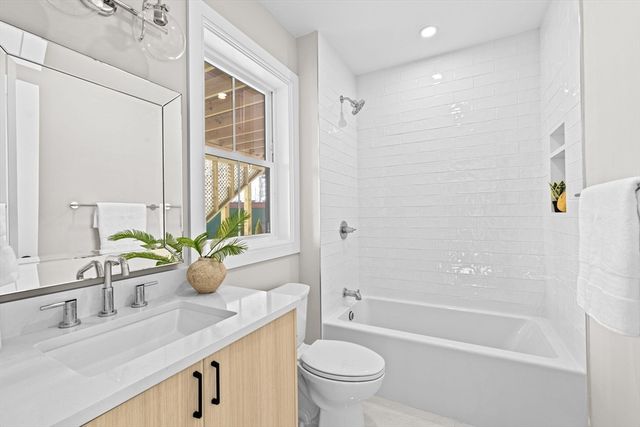 340 Baker Street 1, Boston, MA 02132