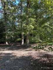 11219 E Chester Rd, Chester, VA 23831