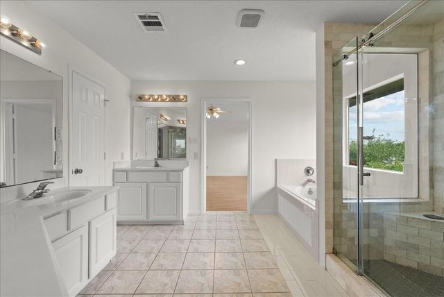 1619 Roaring Springs Lane, Seabrook, TX 77586