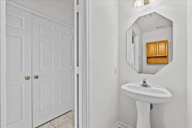 1619 Roaring Springs Lane, Seabrook, TX 77586