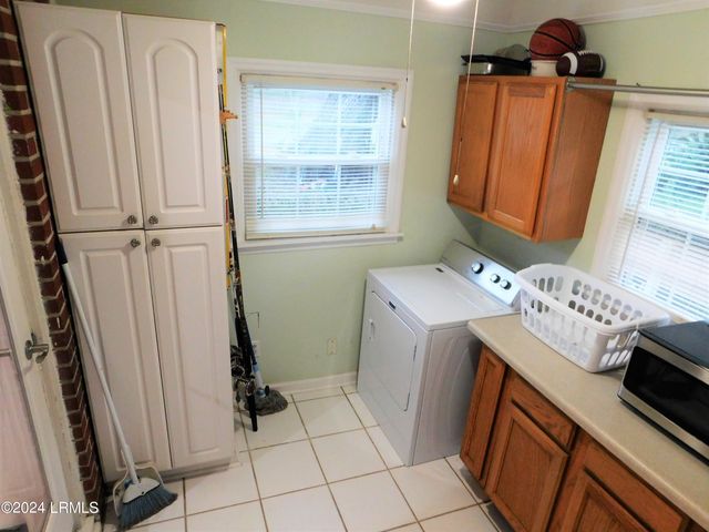1213 16th Street, Port Royal, SC 29935