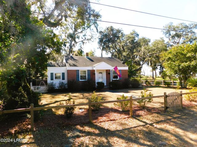 1213 16th Street, Port Royal, SC 29935