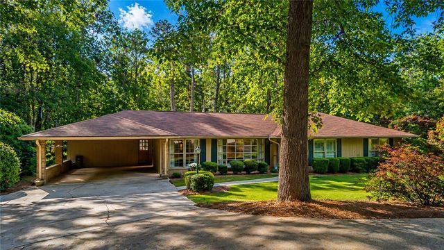 360 Barkshire Lane, Roswell, GA 30076