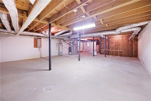 360 Barkshire Lane, Roswell, GA 30076