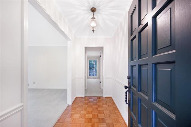 360 Barkshire Lane, Roswell, GA 30076