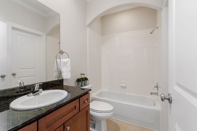 121 Roy Street, Houston, TX 77007