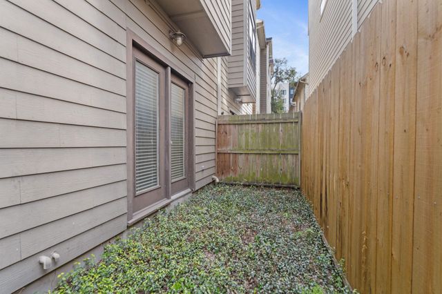 121 Roy Street, Houston, TX 77007