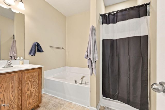 1716 Maizefield Lane, Fuquay Varina, NC 27526