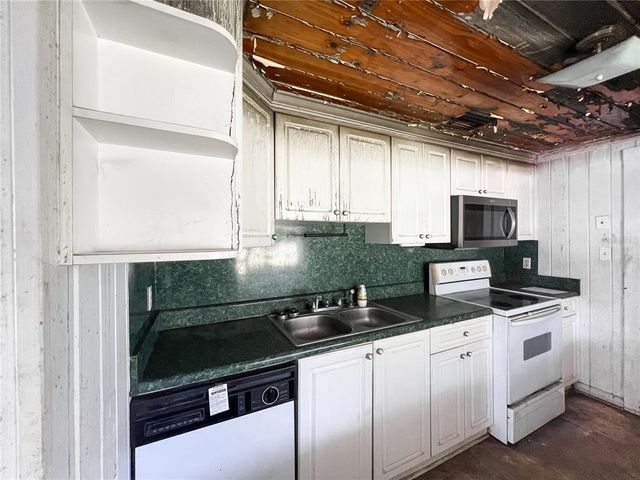 7910 S US HIGHWAY 441, Lake City, FL 32025