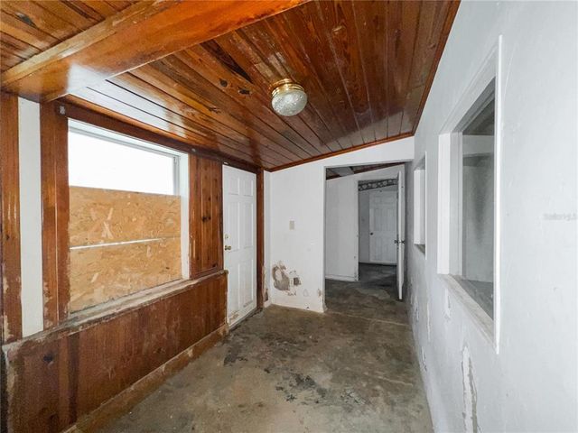 7910 S US HIGHWAY 441, Lake City, FL 32025
