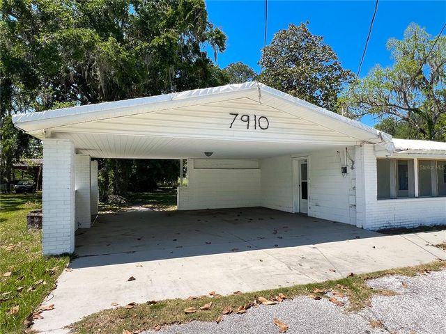 7910 S US HIGHWAY 441, Lake City, FL 32025