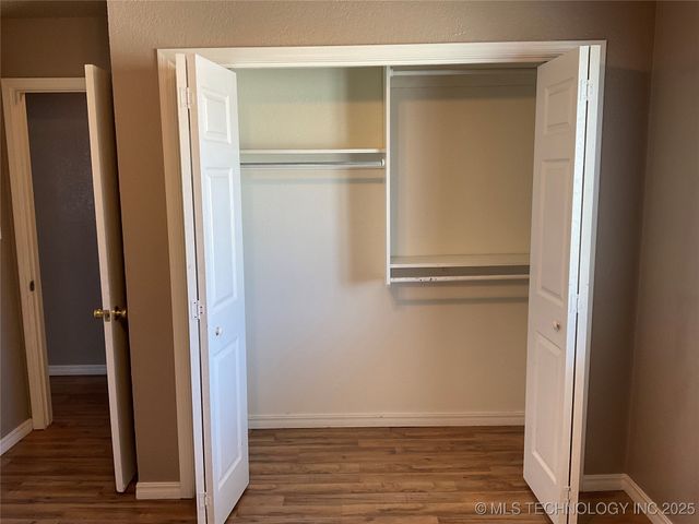 6515 S 81st East Place, Tulsa, OK 74133