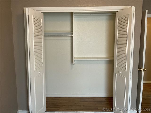 6515 S 81st East Place, Tulsa, OK 74133