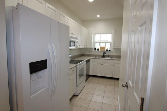348 Moss Creek Lane, Brunswick, GA 31525