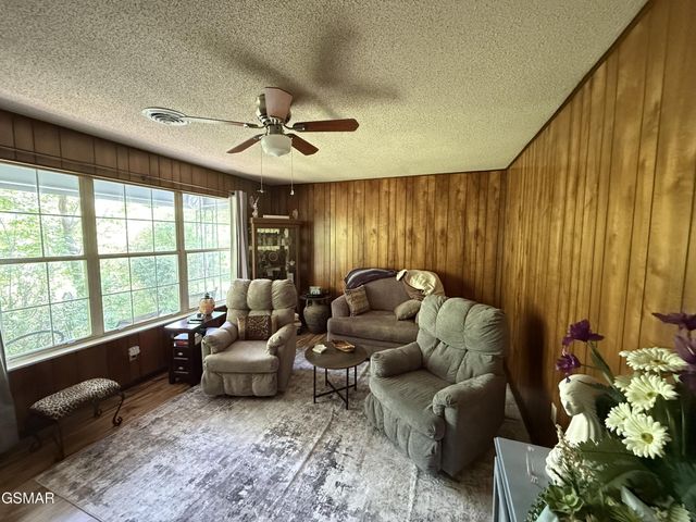 2360 Goldrush Road, Pigeon Forge, TN 37863