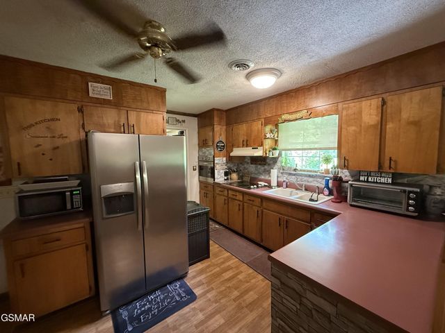 2360 Goldrush Road, Pigeon Forge, TN 37863