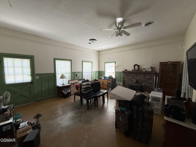 2360 Goldrush Road, Pigeon Forge, TN 37863