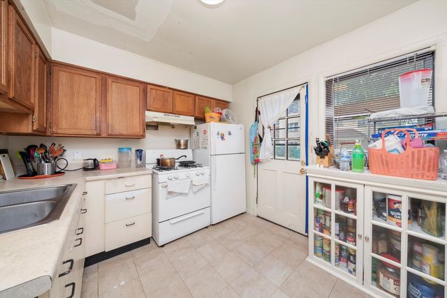 6810 31st Street, Berwyn, IL 60402