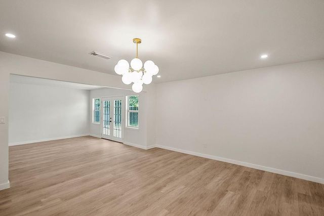 5514 Chantilly Lane, Houston, TX 77092