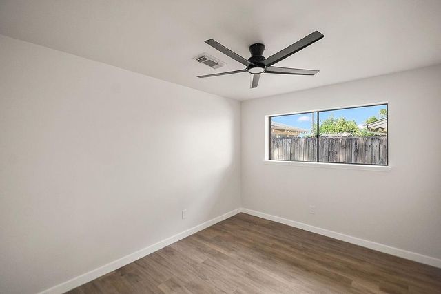 5514 Chantilly Lane, Houston, TX 77092