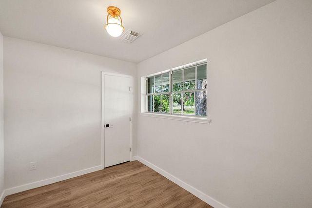 5514 Chantilly Lane, Houston, TX 77092