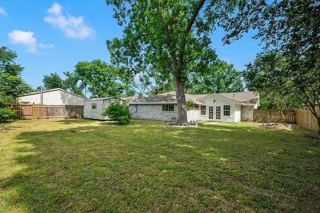 5514 Chantilly Lane, Houston, TX 77092