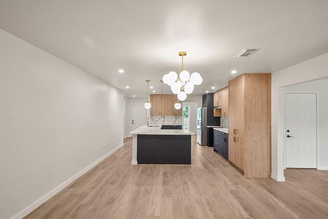 5514 Chantilly Lane, Houston, TX 77092