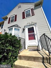 4002 SUMMER HOLLOW CT #155A, Chantilly, VA 20151