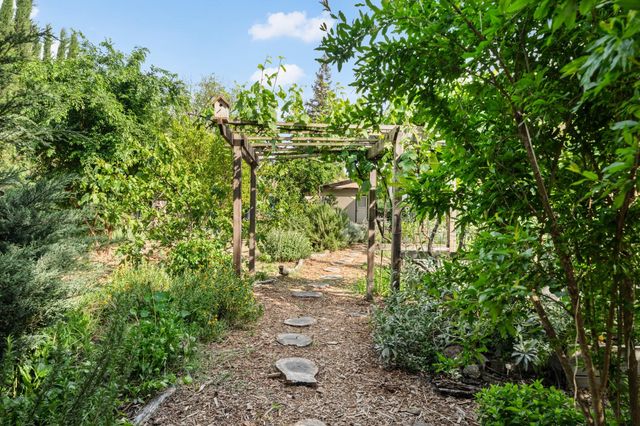 7131 Sunset Ave, Fair Oaks, CA 95628