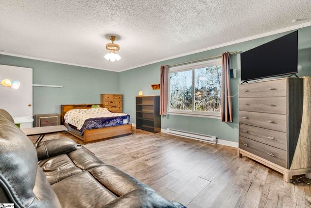 503 Edgewater Road, Woodruff, SC 29388