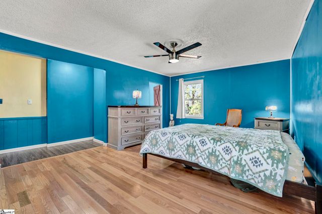 503 Edgewater Road, Woodruff, SC 29388