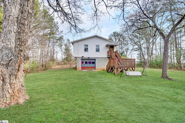 503 Edgewater Road, Woodruff, SC 29388