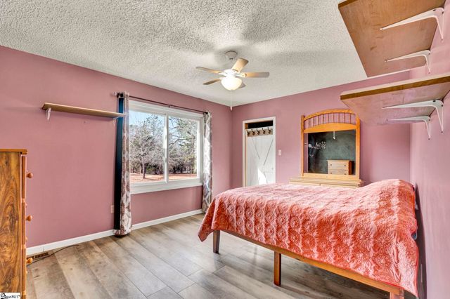 503 Edgewater Road, Woodruff, SC 29388