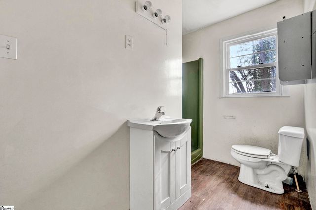 503 Edgewater Road, Woodruff, SC 29388