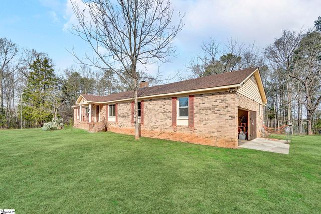 503 Edgewater Road, Woodruff, SC 29388