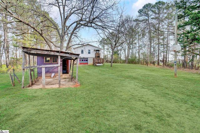 503 Edgewater Road, Woodruff, SC 29388