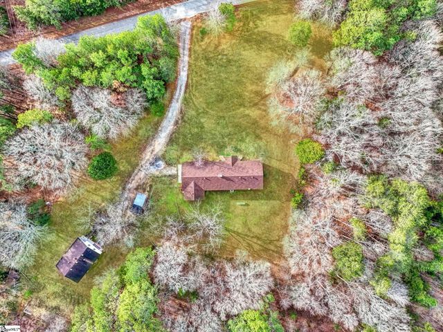 503 Edgewater Road, Woodruff, SC 29388