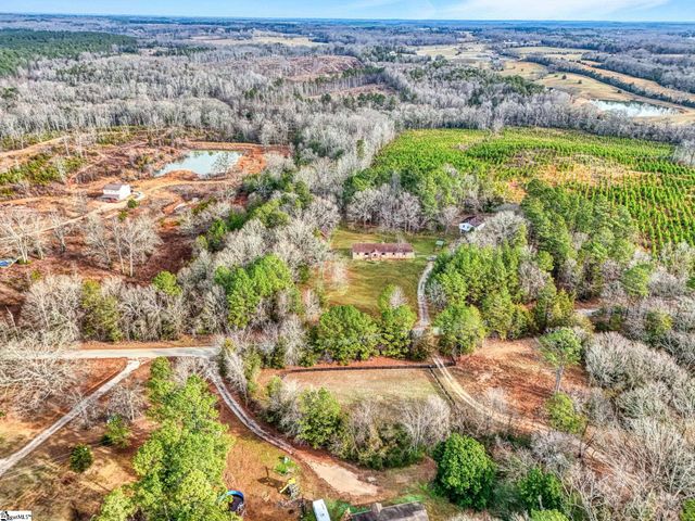 503 Edgewater Road, Woodruff, SC 29388