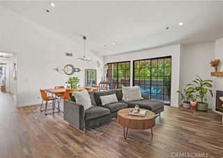 6545 Reseda Boulevard 17, Reseda, CA 91335