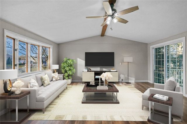 38 Bowman Street, Warwick, RI 02889