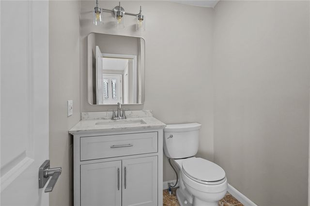 38 Bowman Street, Warwick, RI 02889